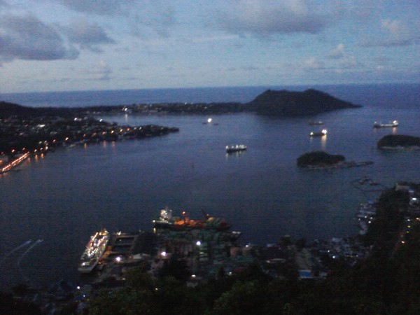 Malam Hari, Cantiknya Jayapura Seperti Hong Kong!