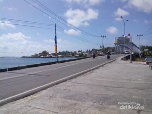 Maluku Punya Raja Ampat & Pasir Pantai Sehalus Terigu