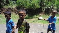 Anak - anak Boba yang ramah.