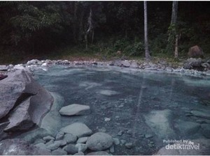 Mandi di Kolam Ini, Segala Penyakit Bisa Sembuh