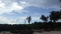 kapal-kapal nelayan yang menepi pantai