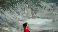 Keindahan Kawah Ratu bisa langsung dinikmati dari bibir kawah