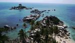 Mantap! Memandang Keindahan Pulau Lengkuas dari Mercusuar