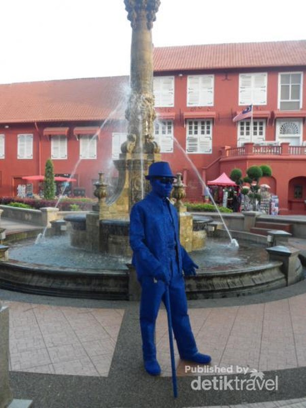 Manusia Patung ala Kota Tua Ada Juga di Malaysia