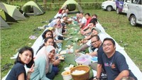 Makan siang bersama