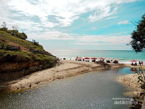 Masih Cantik, Pantai ini Mulai Ditinggal Turis. Kenapa Ya?