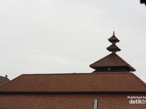 Masjid Agung Banten Lama yang Selalu Ramai