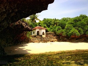 Masjid Aolia, Bangunan Unik Bersejarah di Pantai Ngobaran