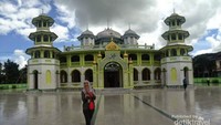 MAsjid terlihat megah kan?