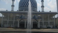 Masjid Biru diklaim punya menara tertinggi di dunia (Erna/detikBandung)
