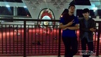 Mengabadikan momen di Masjid Raya Sumatera Barat
