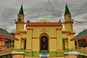Masjid Unik di Pulau Penyengat