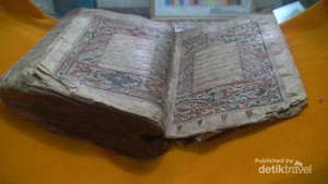 Masya Allah, Ada Al Quran Berusia 700 Tahun di Aceh