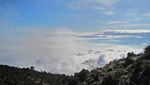 Matahari Terbit dari Lautan Awan di Gunung Lawu