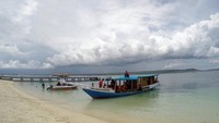 Dermaga kecil tempat berlabuhnya kapal