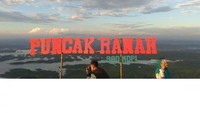 Tulisan besarnya Puncak Ranah yang berada di puncak