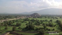 Theotihuacan Pyramids