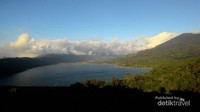 View Danau Tamblingan
