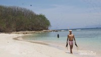 Jernihnya air laut dan pasir putih di Gili Nanggu