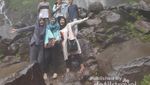 Melarikan Diri ke Grojogan Sewu