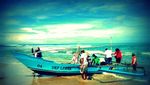 Melarikan Diri ke Sawarna