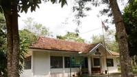 Kantor yang Terlihat Kosong