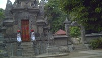 Pura lingsar, tempat melihat ikan Moa