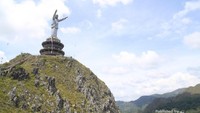Patung Yesus di Puncak Burake