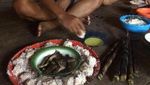 Melihat Cara Hidup Orang Mentawai yang Masih Tradisional