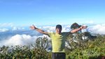 Melihat Keindahan Kota Garut Dari Puncak Cikuray