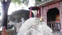 Salah satu tempat pemujaan di Kuil A Ma