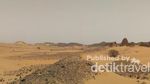 Melihat Langsung Piramida di Sudan