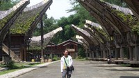 Deretan Tongkonan (ruamah adat Toraja) di Kete Kesu