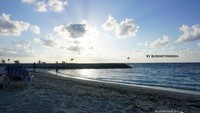 Pantai Private Maafushidi depan Kaani Grand Seaview