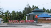 Lokasinya tidak jauh dari Kota Padang.