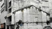Mural pesawat kertas