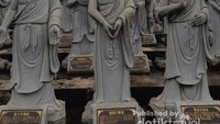 Berbagai macam ekspresi patung seribu wajah