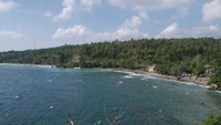 Pantai Anoi Itam dilihat dari atas Gua Jepang