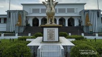 Lembu swana di halaman museum mulawarman