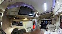 Rumah mobil dengan perlengkapannya