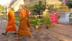Melihat Sekolah Biksu di Wat Chedi Luang, Thailand