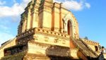 Melihat Sekolah Biksu di Wat Chedi Luang, Thailand