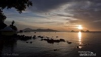Dermaga Canti merupakan dermaga kecil di Lampung