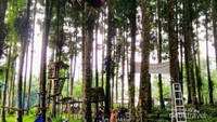 Kita pun melayang dengan satu tali