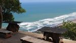 Memandang Pantai Cantik dari Atas Bukit Watugupit