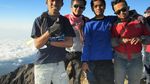 Memuji Kecantikan Gunung Rinjani