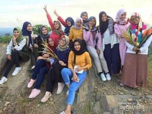 Memukau, Ini Keindahan di Atas Puncak Bukit Kandis