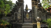 Pura Segara, satu-satunya Pura di wilayah Jabodetabek yang ada di tepi pantai