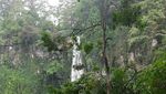 Menaiki 1.250 Anak Tangga Demi Air Terjun Grojogan Sewu