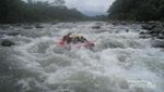 Menaklukkan Derasnya Jeram Sungai Bingei yang Menantang